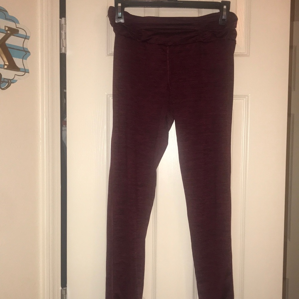 Maroon leggings